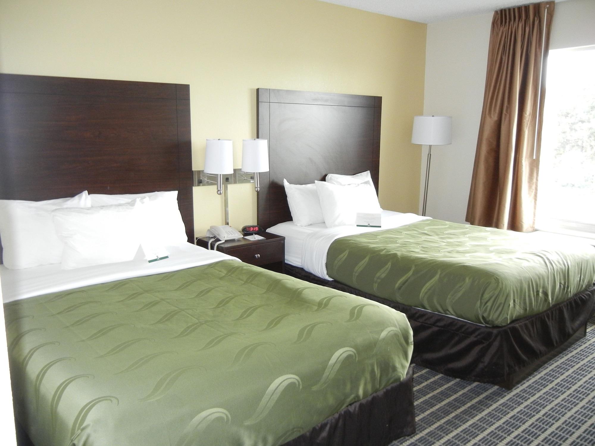 Quality Inn Holland Bagian luar foto